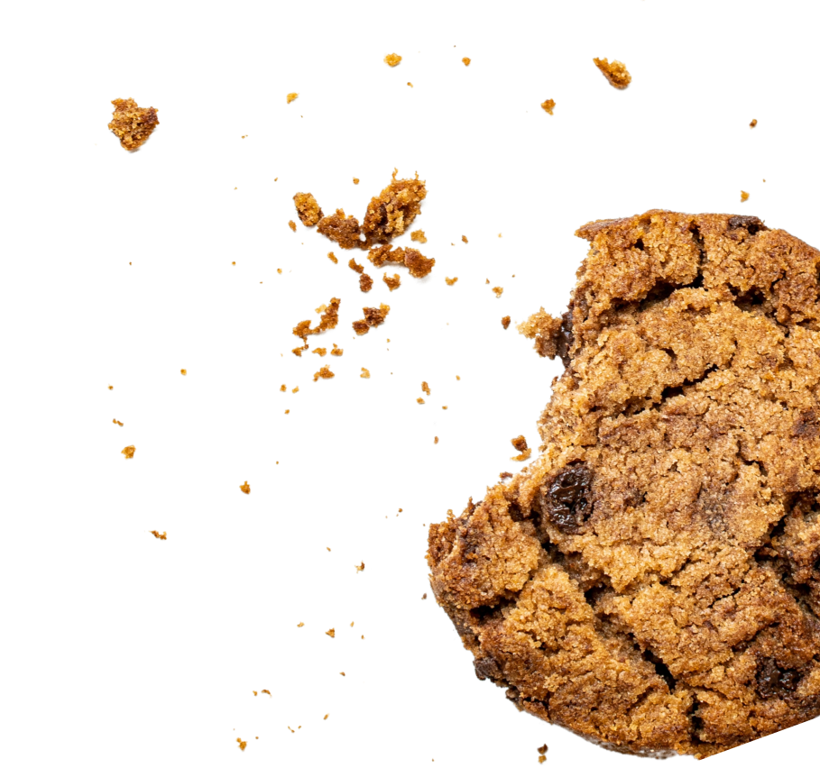 печенье и крошки вокруг